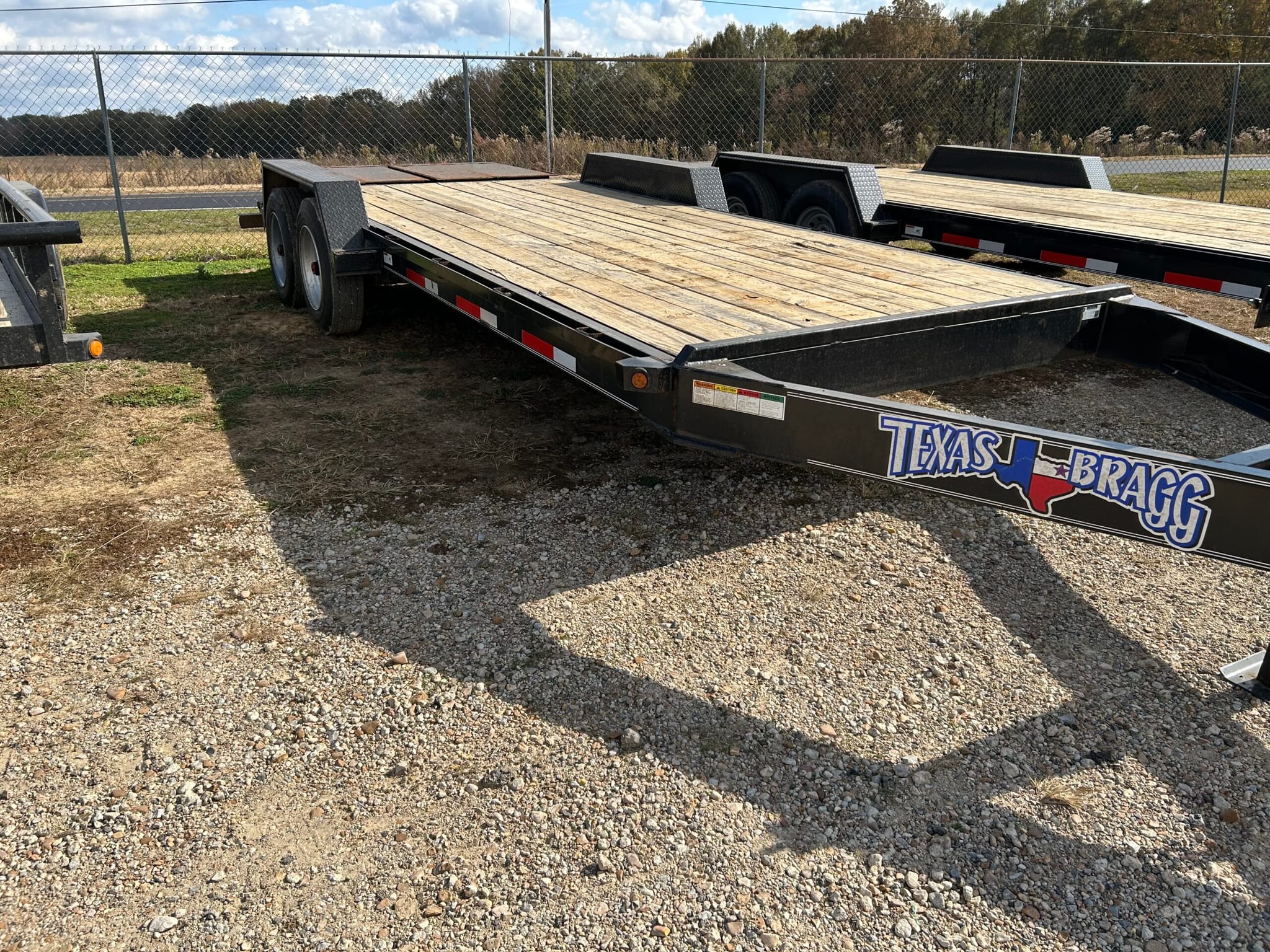 Texas Bragg 22′ Dual Axle Trailer